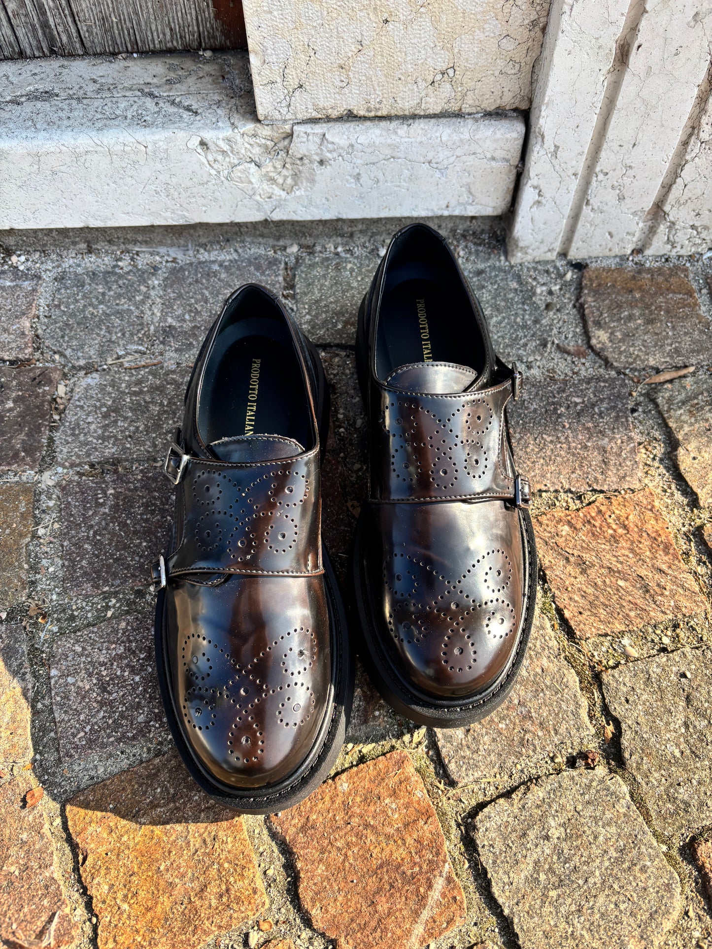MONK STRAP