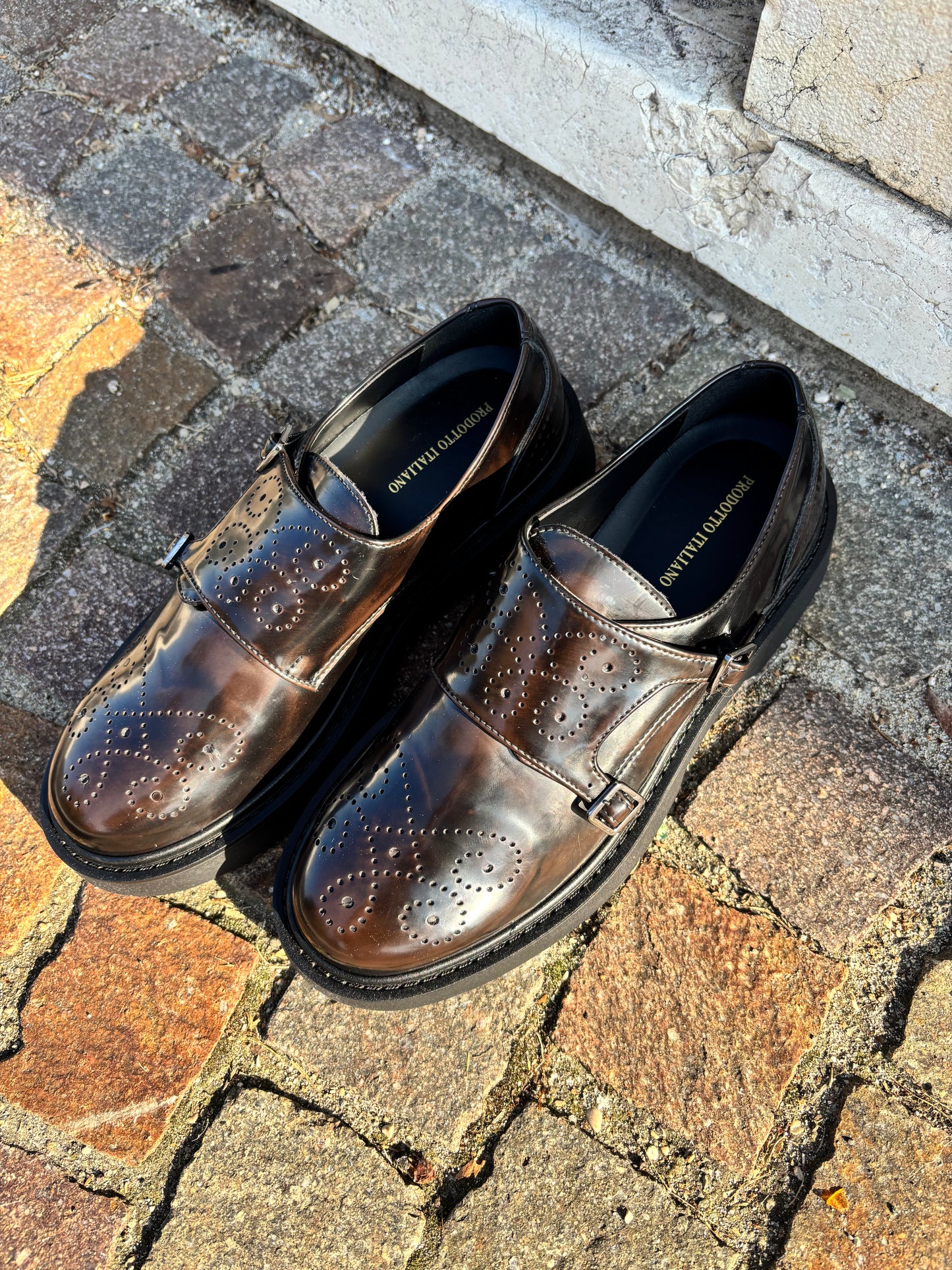 MONK STRAP