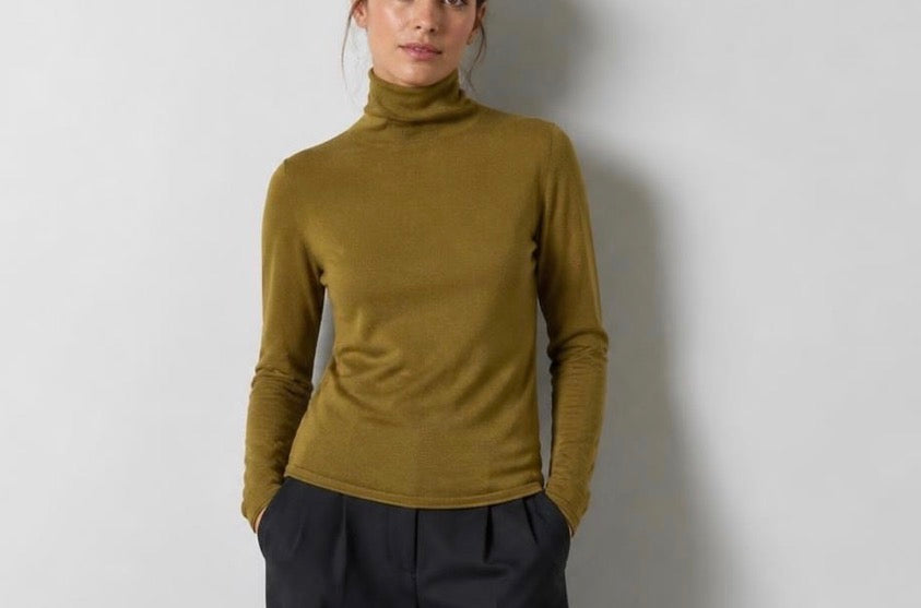 MAGLIA LINEARE COLLO
